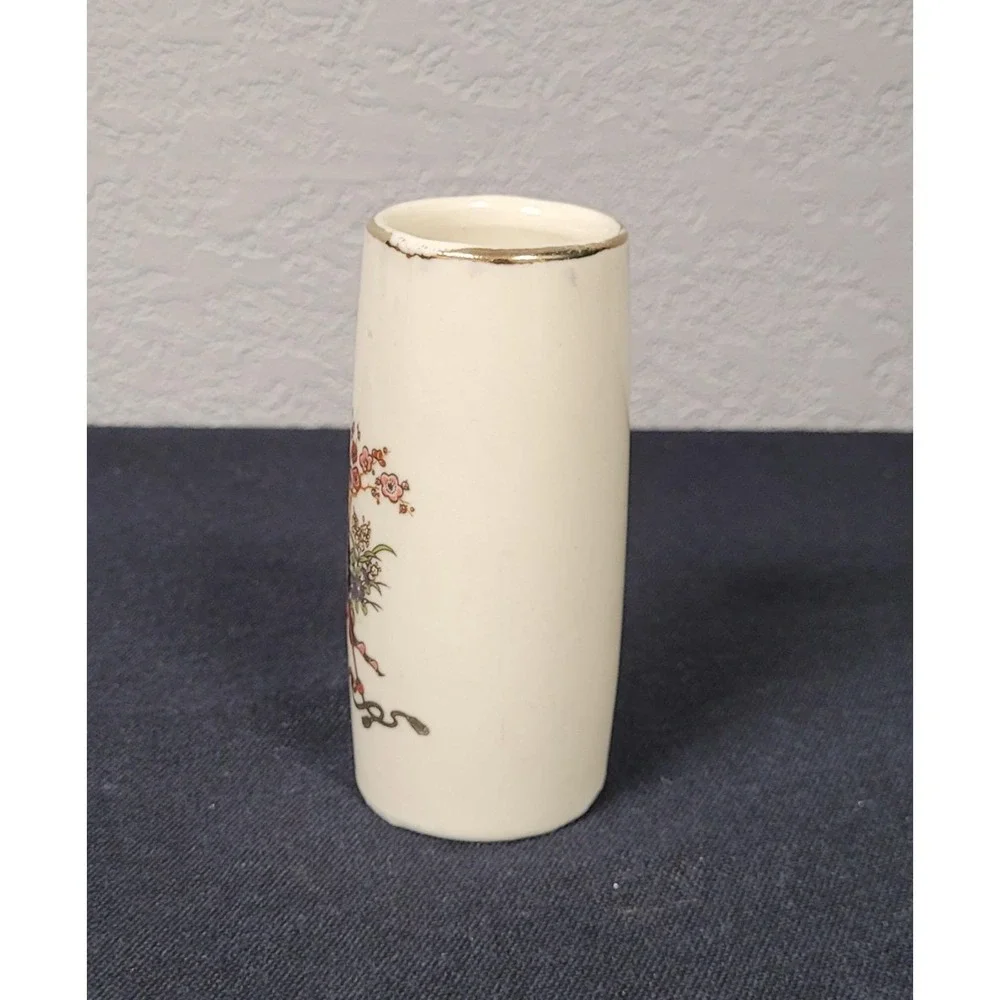 Japanese Porcelain Bud Vase Hand-Painted Rickshaw Floral Design Vintage 1950s